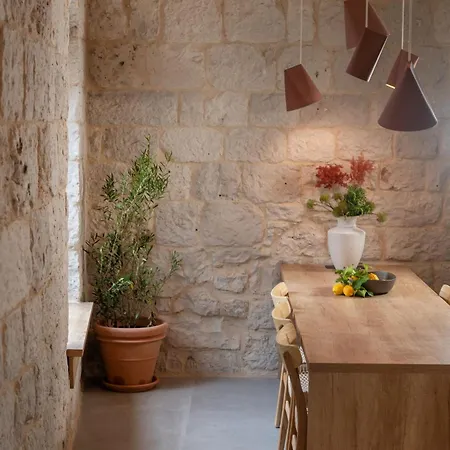 Sfida Apartment *