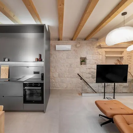 Sfida Apartment *